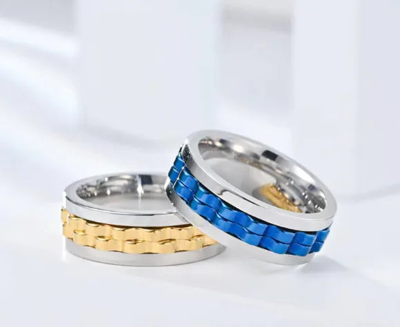 The Knurl in Gold and Blue